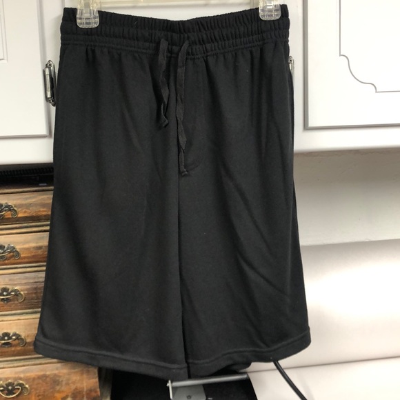 Other - Men size small shorts Nylon netted pockets